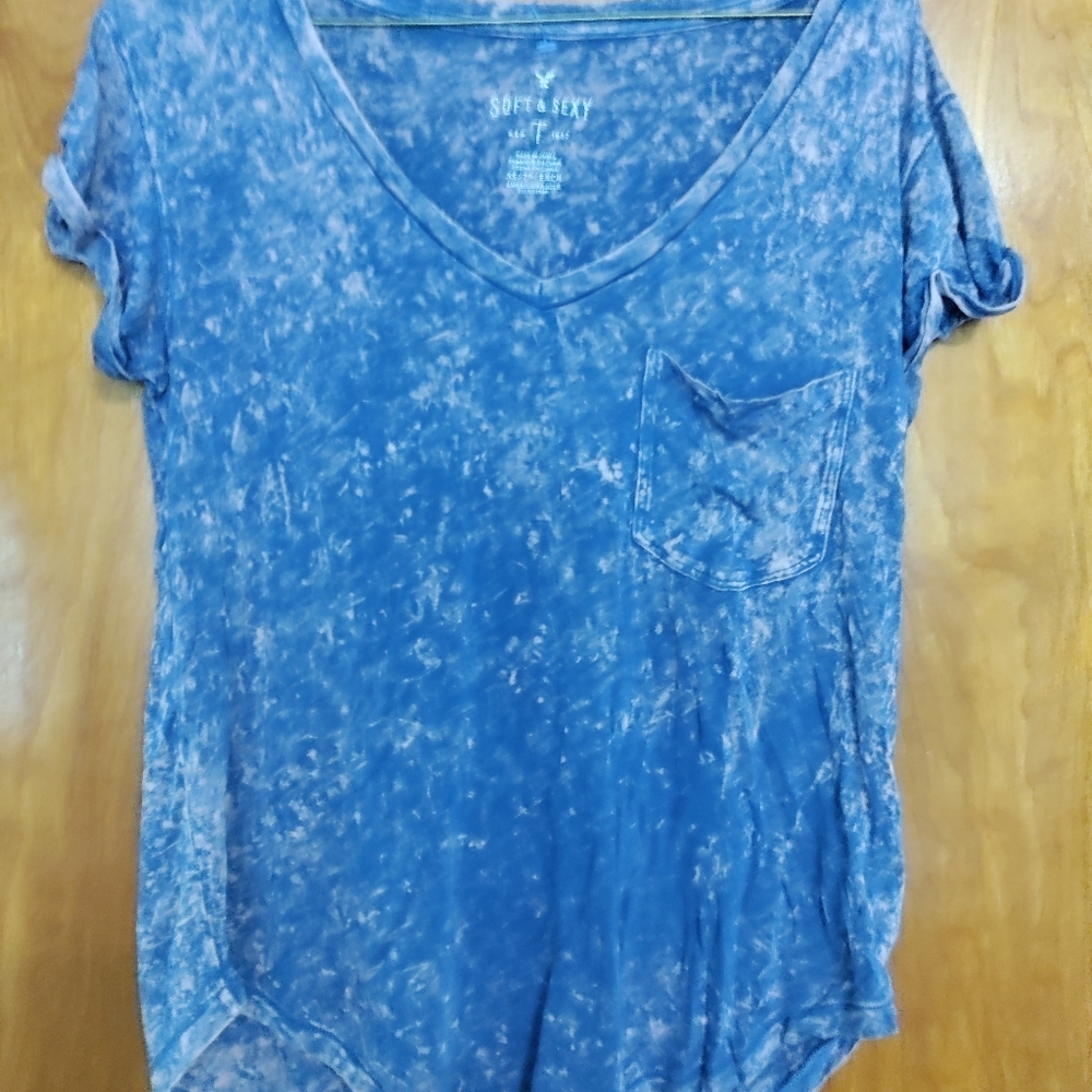 American Eagle Blue and Pink Acid Wash T-Shirt